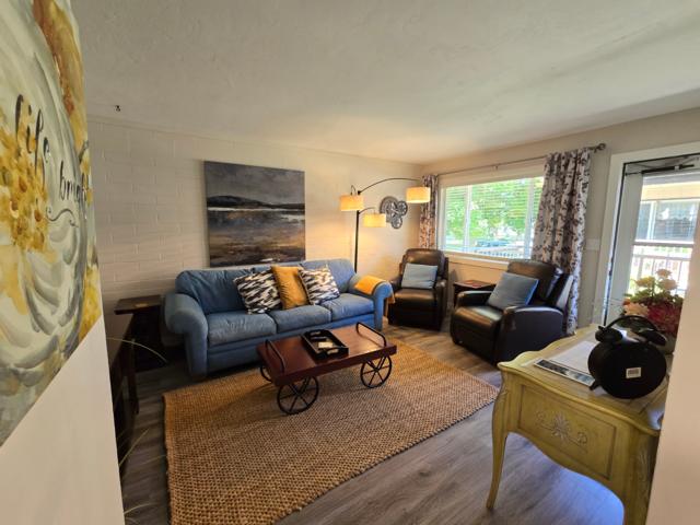 933 4th Ave E Apt 16