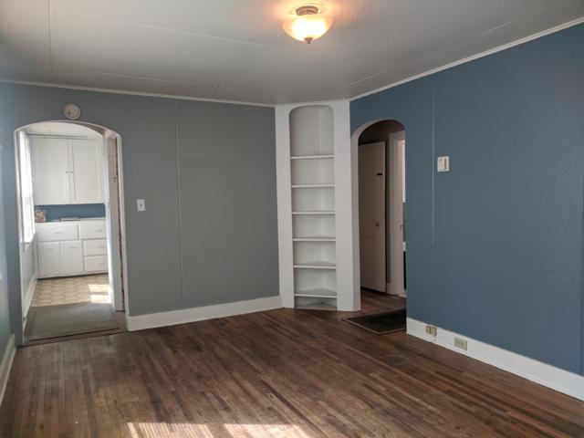 512 1/2 3rd Ave W